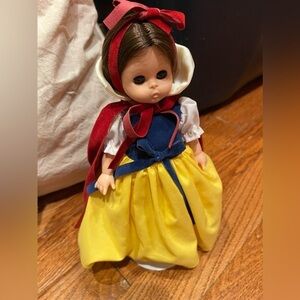Vintage Snow White 9" - 1980 Playmate Doll - Walt Disney Character
